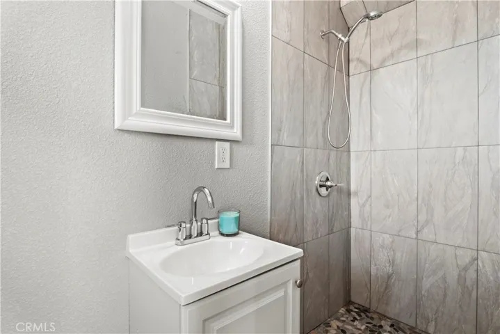 45437 Fig Avenue, Lancaster, California 93534