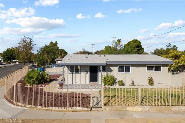 45437 Fig Avenue, Lancaster, California 93534