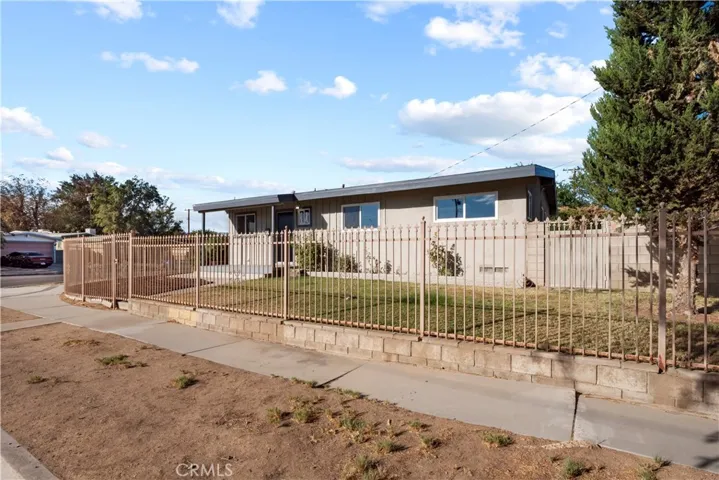 45437 Fig Avenue, Lancaster, California 93534
