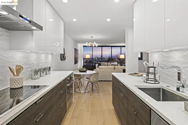 565 Bellevue Ave. 2405, Oakland, California 94610