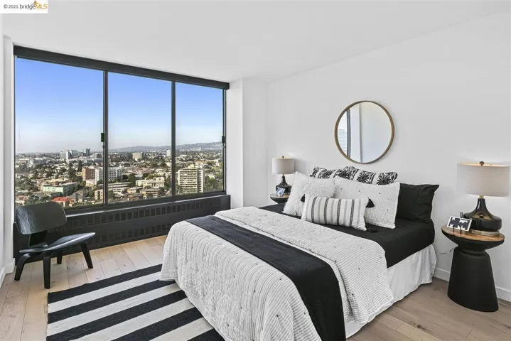 565 Bellevue Ave. 2405, Oakland, California 94610