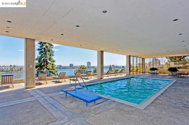 565 Bellevue Ave. 2405, Oakland, California 94610