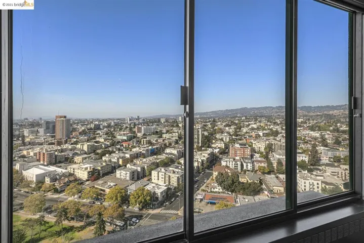 565 Bellevue Ave. 2405, Oakland, California 94610