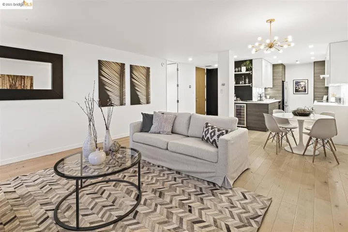 565 Bellevue Ave. 2405, Oakland, California 94610