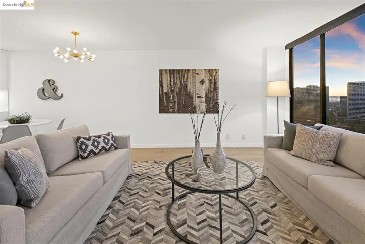 565 Bellevue Ave. 2405, Oakland, California 94610