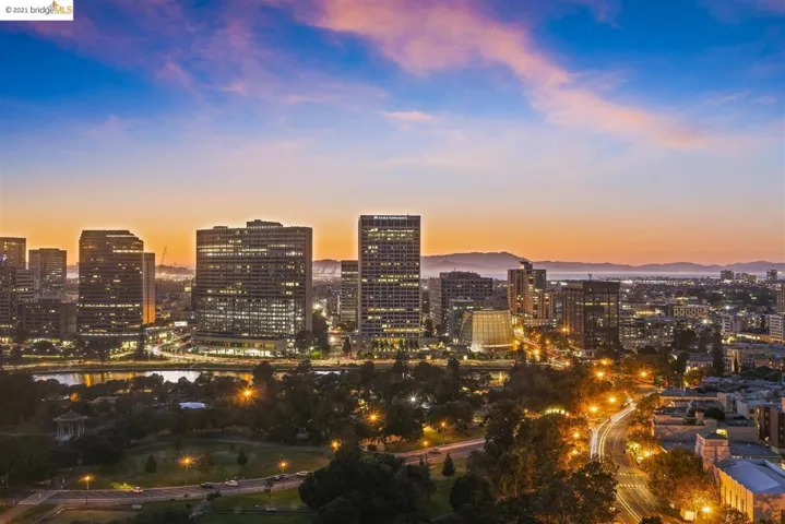 565 Bellevue Ave. 2405, Oakland, California 94610