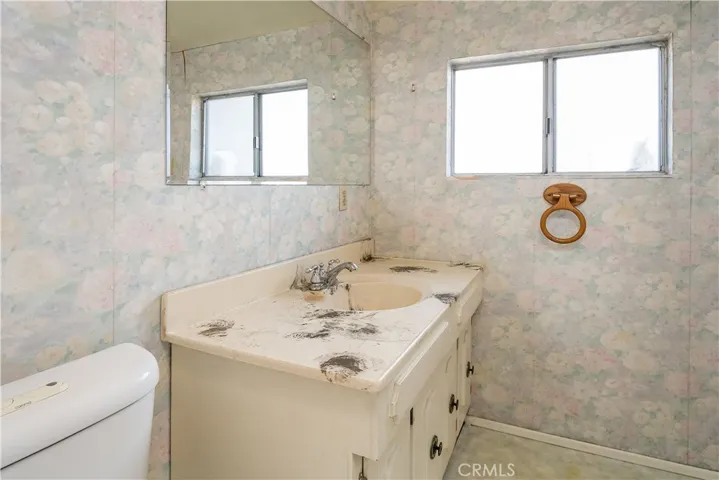 11121 Loch Avon Drive, Whittier, California 90606
