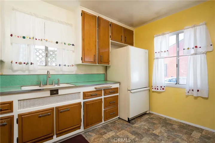 11121 Loch Avon Drive, Whittier, California 90606