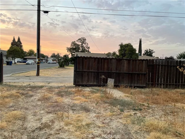 455 S 14th Street, Chowchilla, California 93610