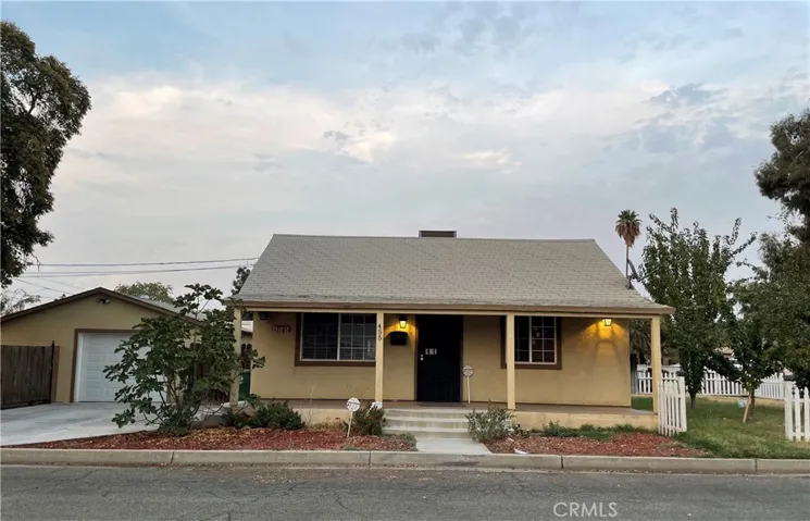 455 S 14th Street, Chowchilla, California 93610