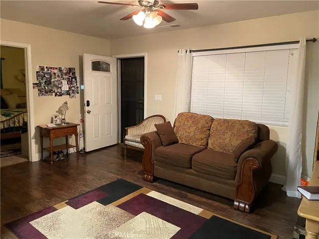 455 S 14th Street, Chowchilla, California 93610