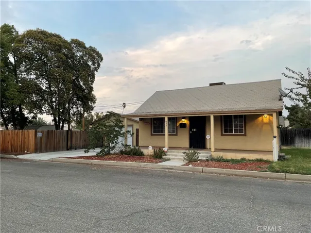 455 S 14th Street, Chowchilla, California 93610