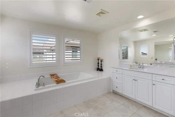 31227 Whistling Acres Drive, Temecula, California 92591