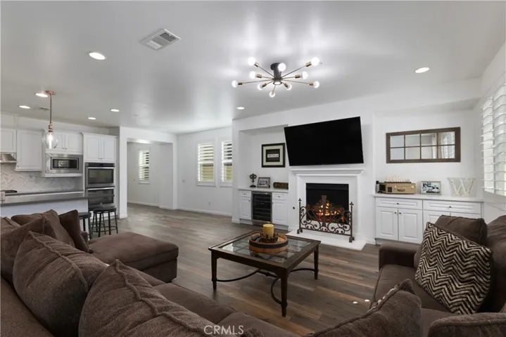 31227 Whistling Acres Drive, Temecula, California 92591