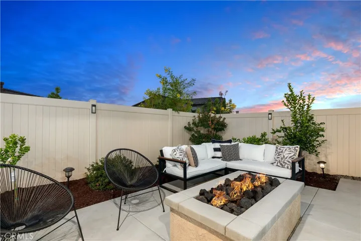 31227 Whistling Acres Drive, Temecula, California 92591