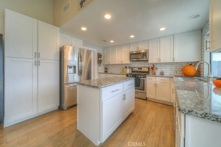 29810 Avenida De Sereno, Menifee, California 92586
