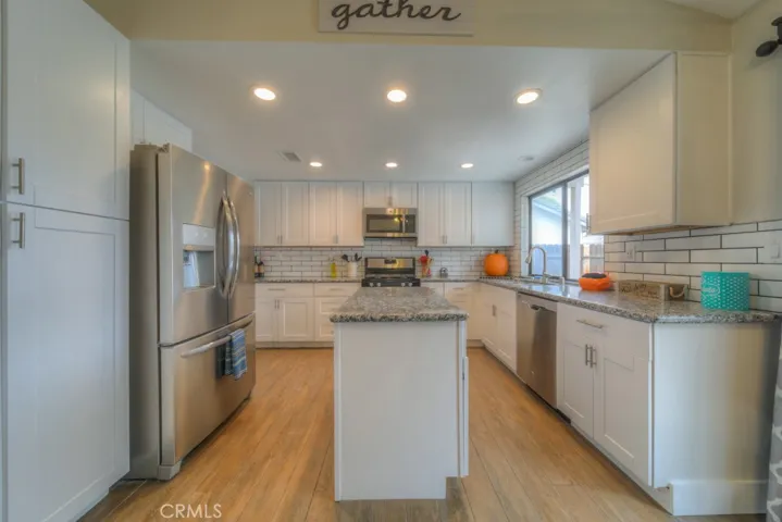 29810 Avenida De Sereno, Menifee, California 92586