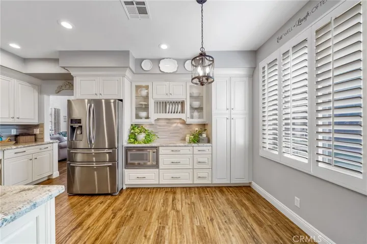 38829 Barrington Street, Palmdale, California 93551