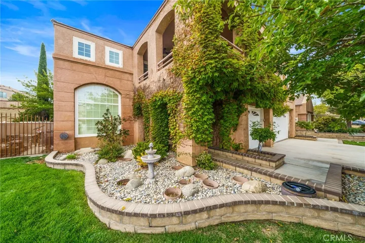 38829 Barrington Street, Palmdale, California 93551