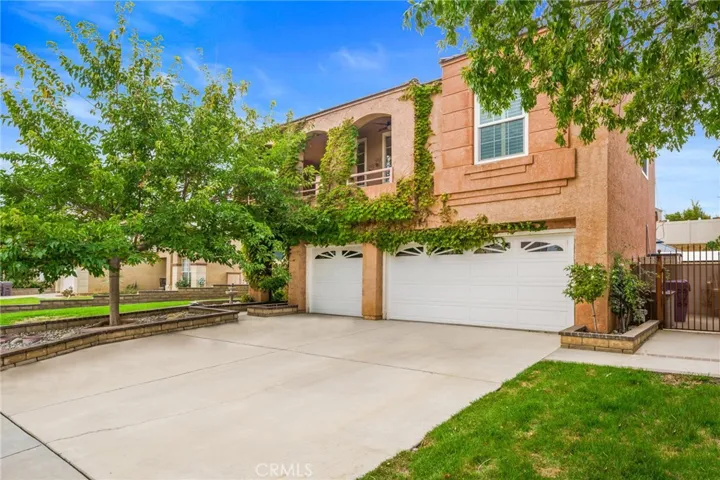 38829 Barrington Street, Palmdale, California 93551