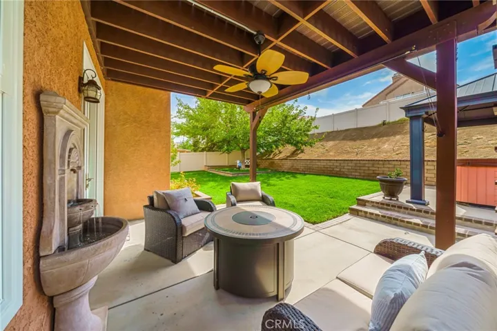 38829 Barrington Street, Palmdale, California 93551