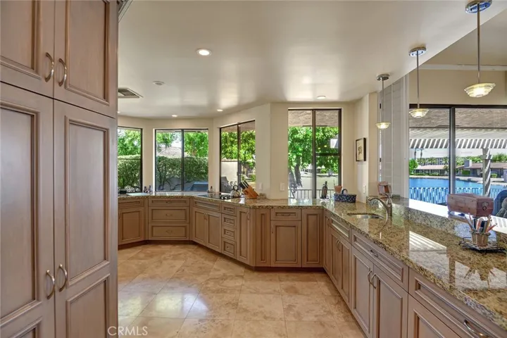 Kitchen entry