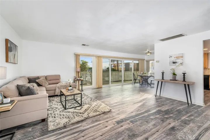 1760 Loma Avenue, Long Beach, California 90804