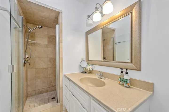 1760 Loma Avenue, Long Beach, California 90804