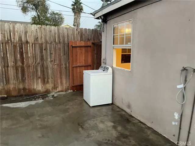 2063 E Knopf Street, Compton, California 90222