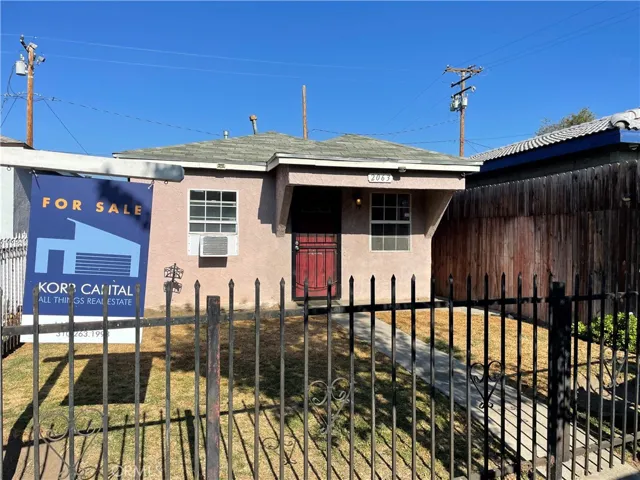 2063 E Knopf Street, Compton, California 90222