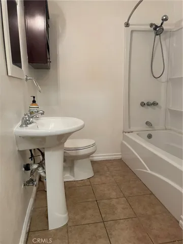 2063 E Knopf Street, Compton, California 90222