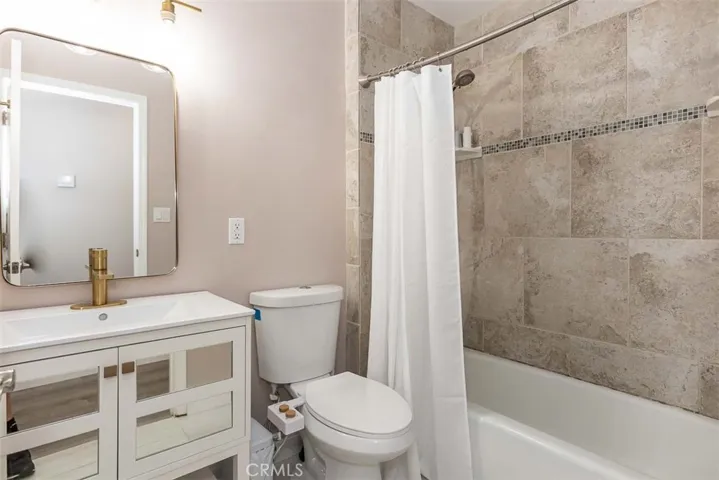 1249 Oceanaire Drive, San Luis Obispo, California 93405