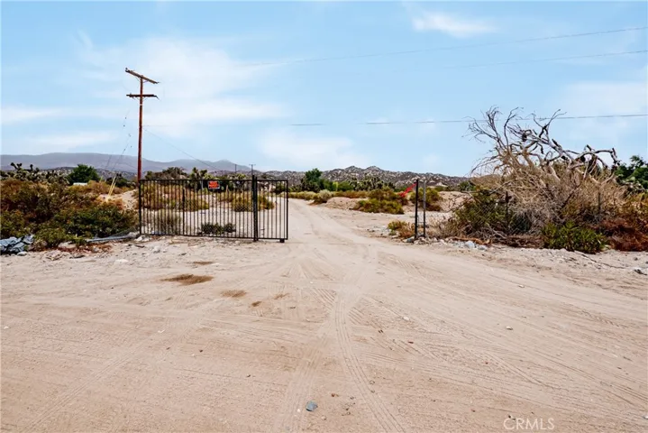 4801 Us Hwy 138, Phelan, California 92371