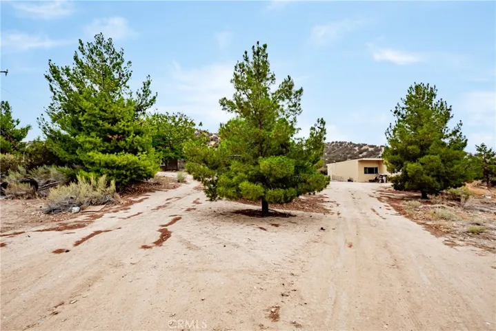 4801 Us Hwy 138, Phelan, California 92371
