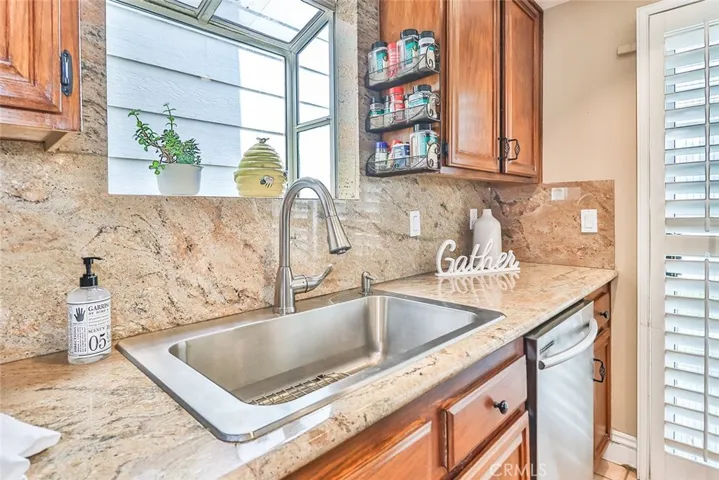 14152 Foothill Boulevard 41, Sylmar, California 91342
