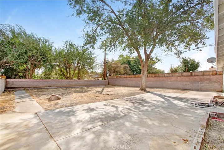 44946 Harlas Avenue, Lancaster, California 93534