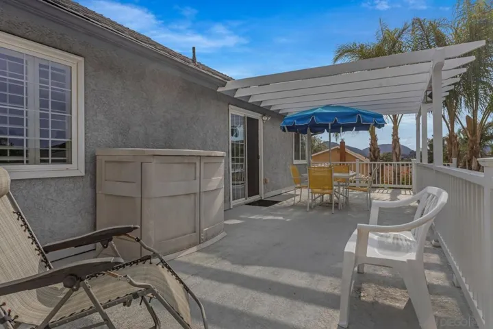 9304 Pennywood Rd, Santee, California 92071