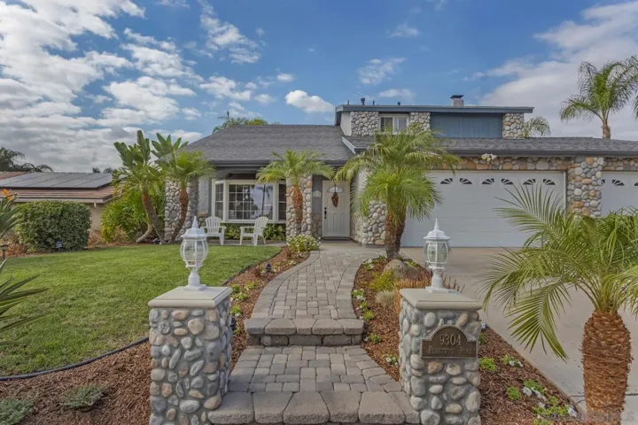 9304 Pennywood Rd, Santee, California 92071