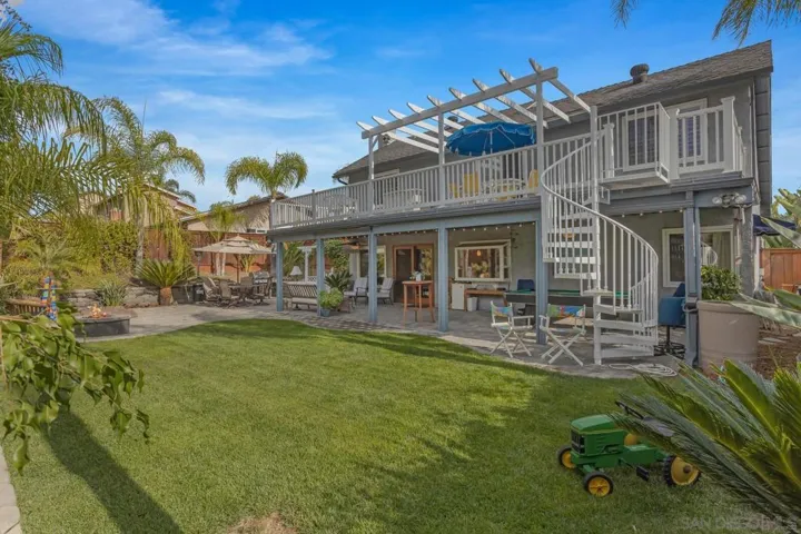 9304 Pennywood Rd, Santee, California 92071