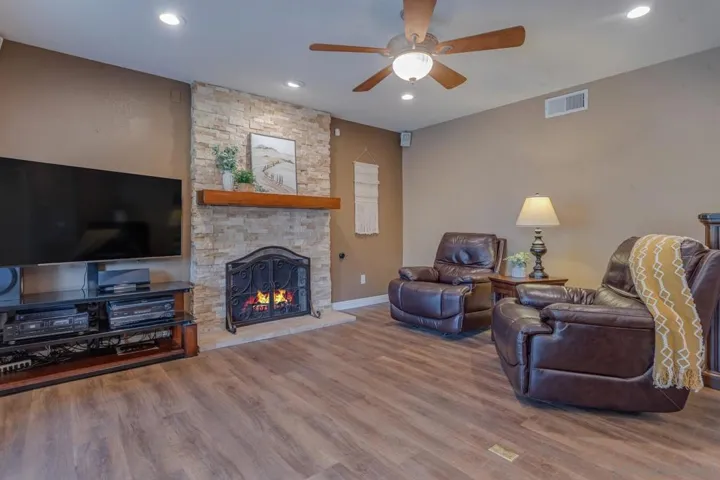 9304 Pennywood Rd, Santee, California 92071