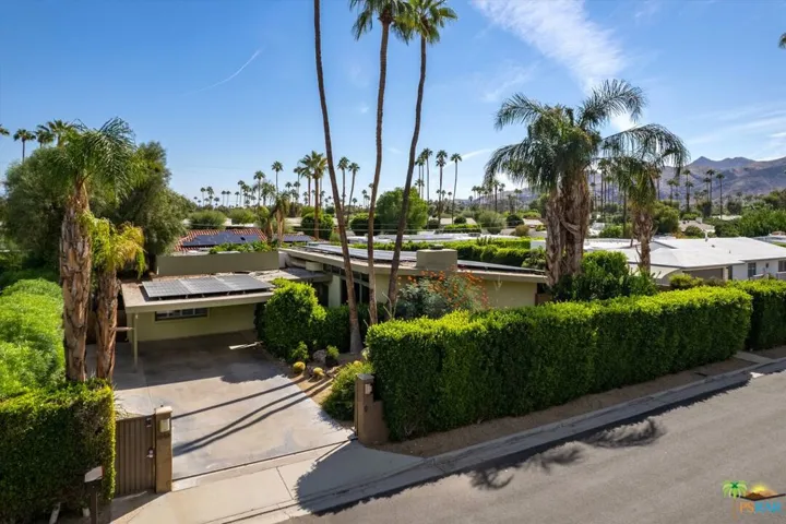 Gated Entry with privacy walk gates