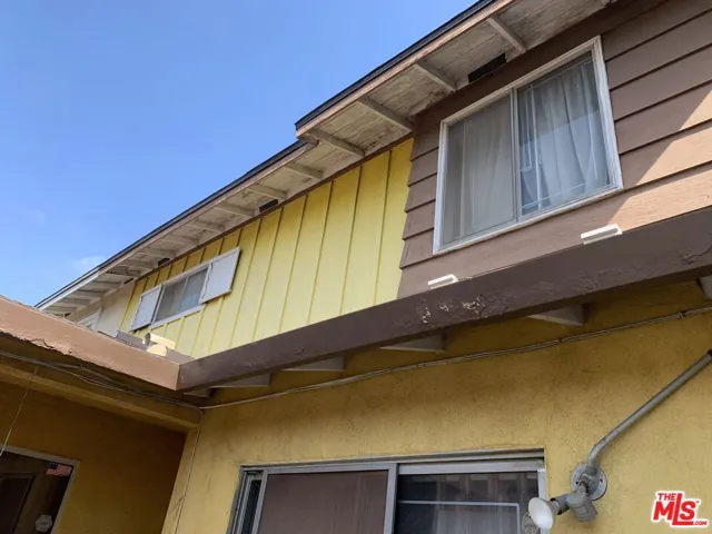 Exterior Top Floor