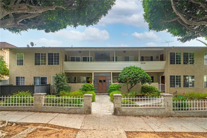 2910 Arizona Avenue 3, Santa Monica, California 90404
