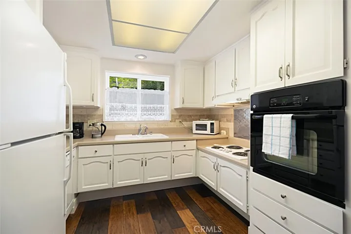 837 Ronda Sevilla P, Laguna Woods, California 92637
