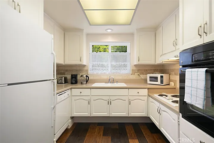 837 Ronda Sevilla P, Laguna Woods, California 92637