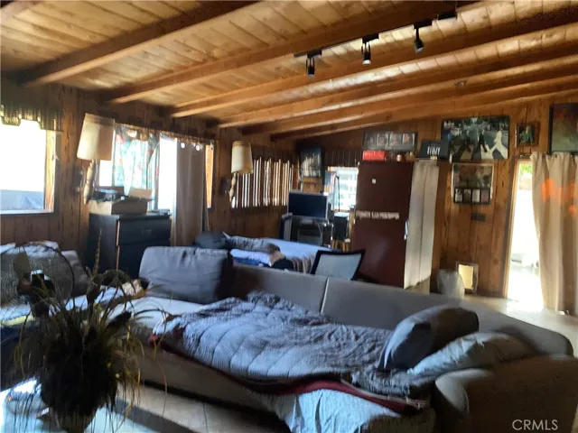 19027 Felbridge Street, Canyon Country, California 91351
