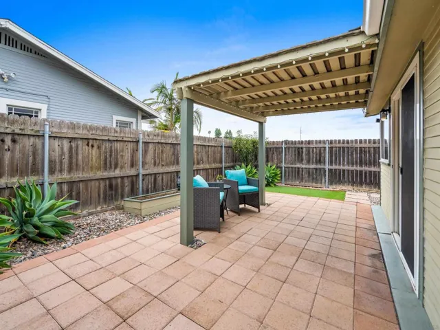 Surprisingly large place to bbq and wine and dine outdoors