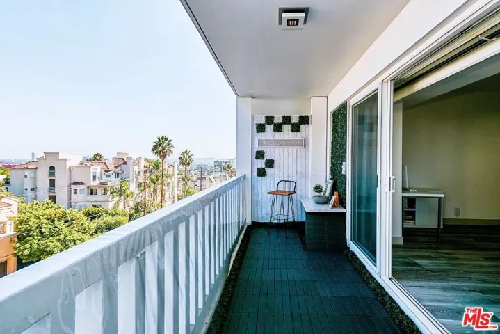 999 N Doheny Drive 307, West Hollywood, California 90069