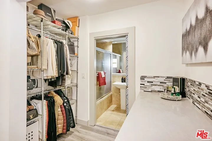 999 N Doheny Drive 307, West Hollywood, California 90069