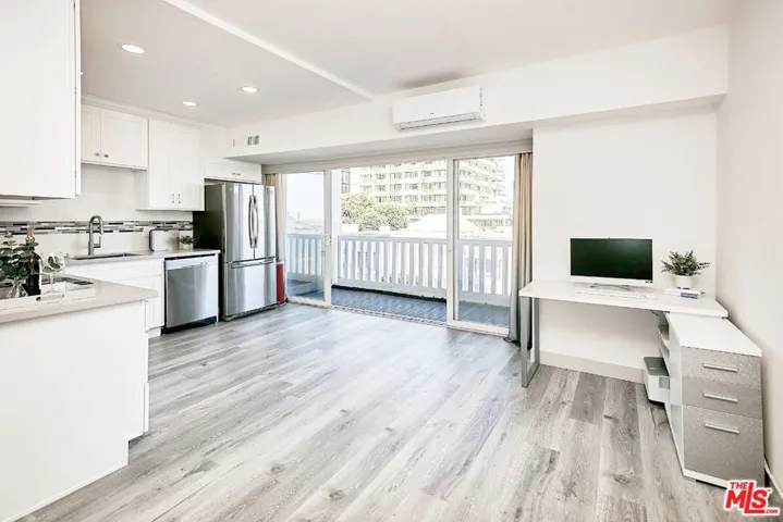 999 N Doheny Drive 307, West Hollywood, California 90069